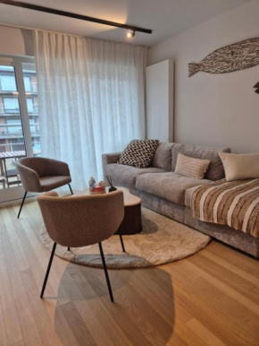 Studio close to Shops, Restaurants & the Beach